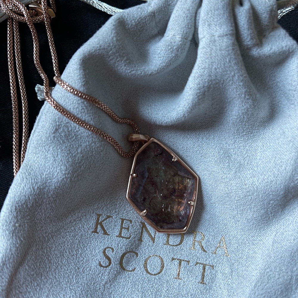 Kendra Scott Necklace